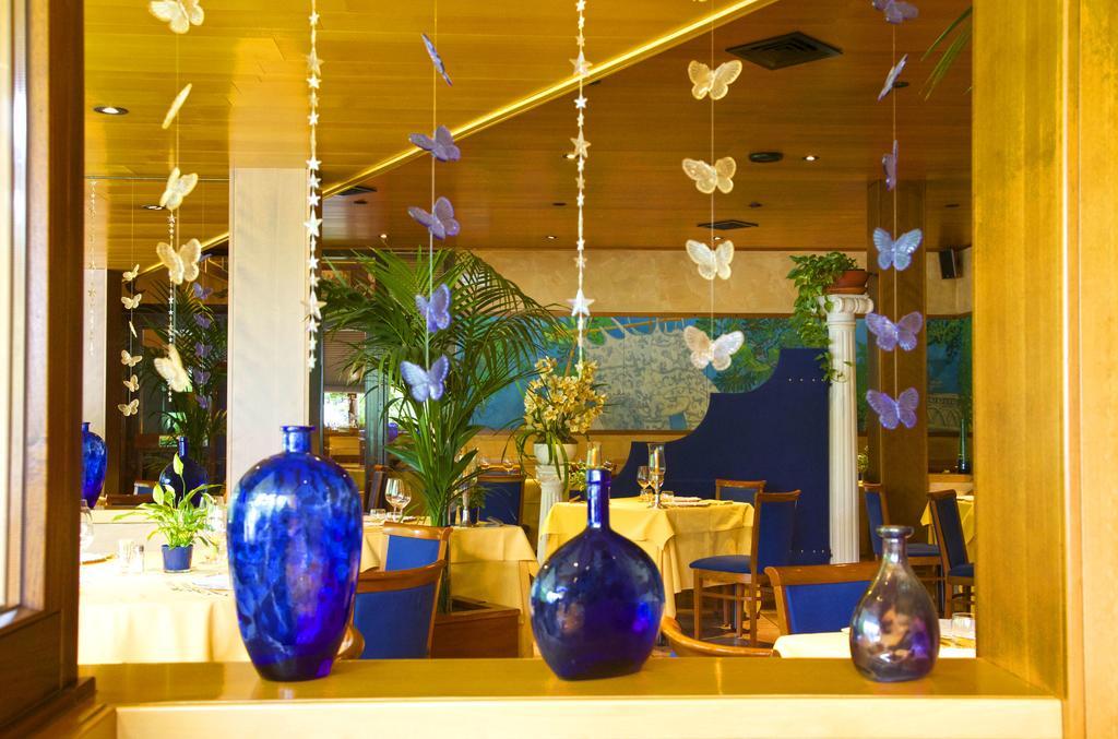 Hotel Carnia Венцоне Екстериор снимка