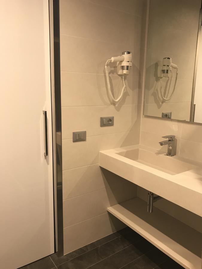 Hotel Carnia Венцоне Екстериор снимка