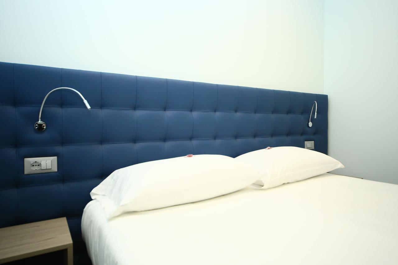 Hotel Carnia Венцоне Екстериор снимка
