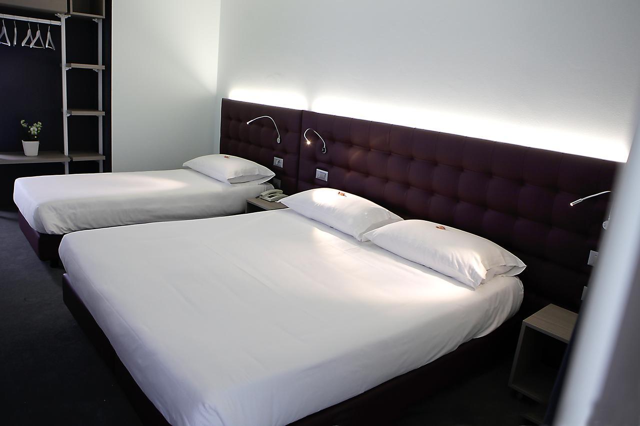 Hotel Carnia Венцоне Екстериор снимка