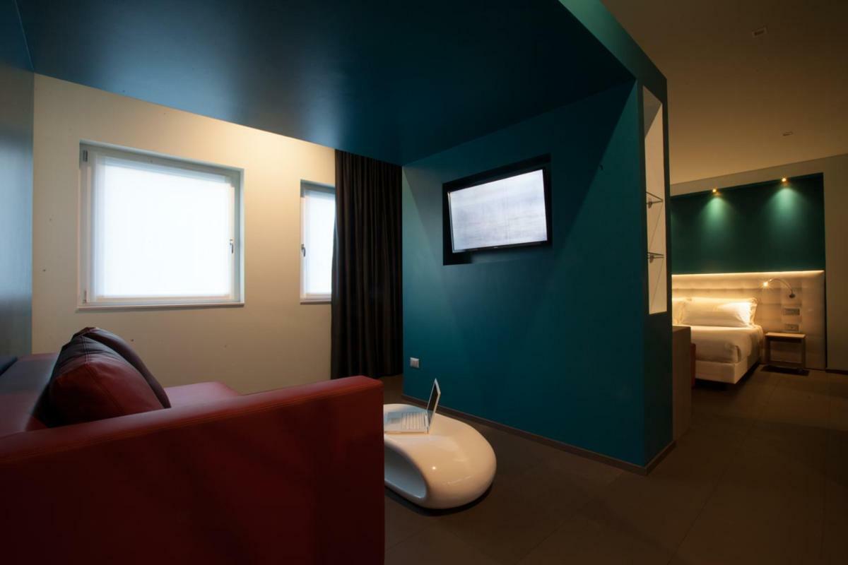 Hotel Carnia Венцоне Екстериор снимка